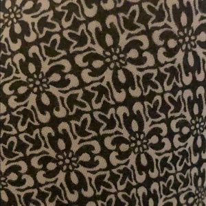 Meet your Posher, Hira